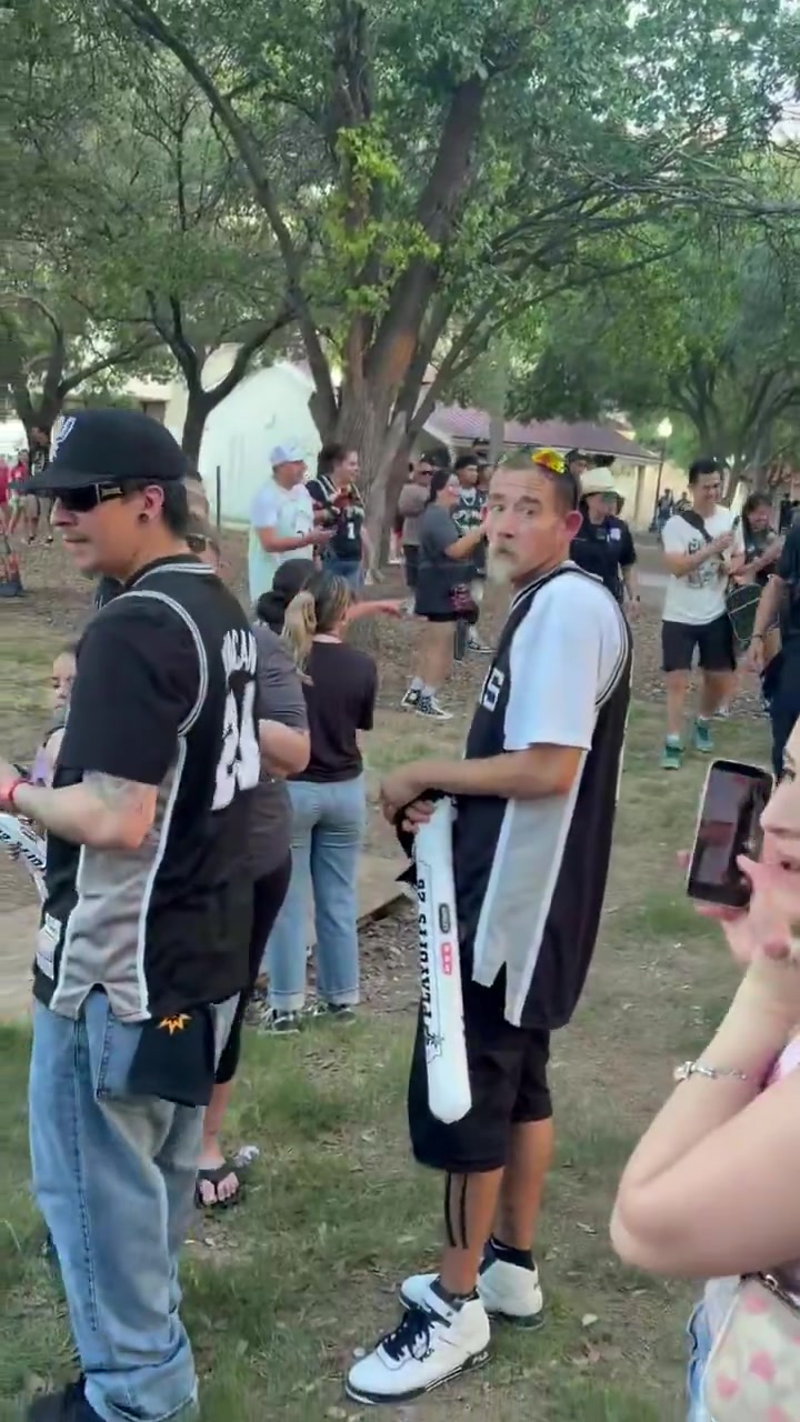 [马刺]这下出名了！据说就是这只网红柯基，预测马刺抢七击败雷霆