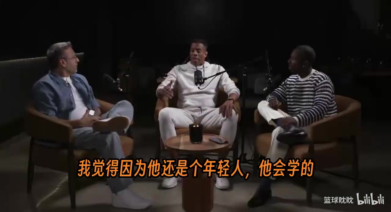 [你怎么看？]丹尼尔斯：文班的风格更像是KD，背身单打不是他