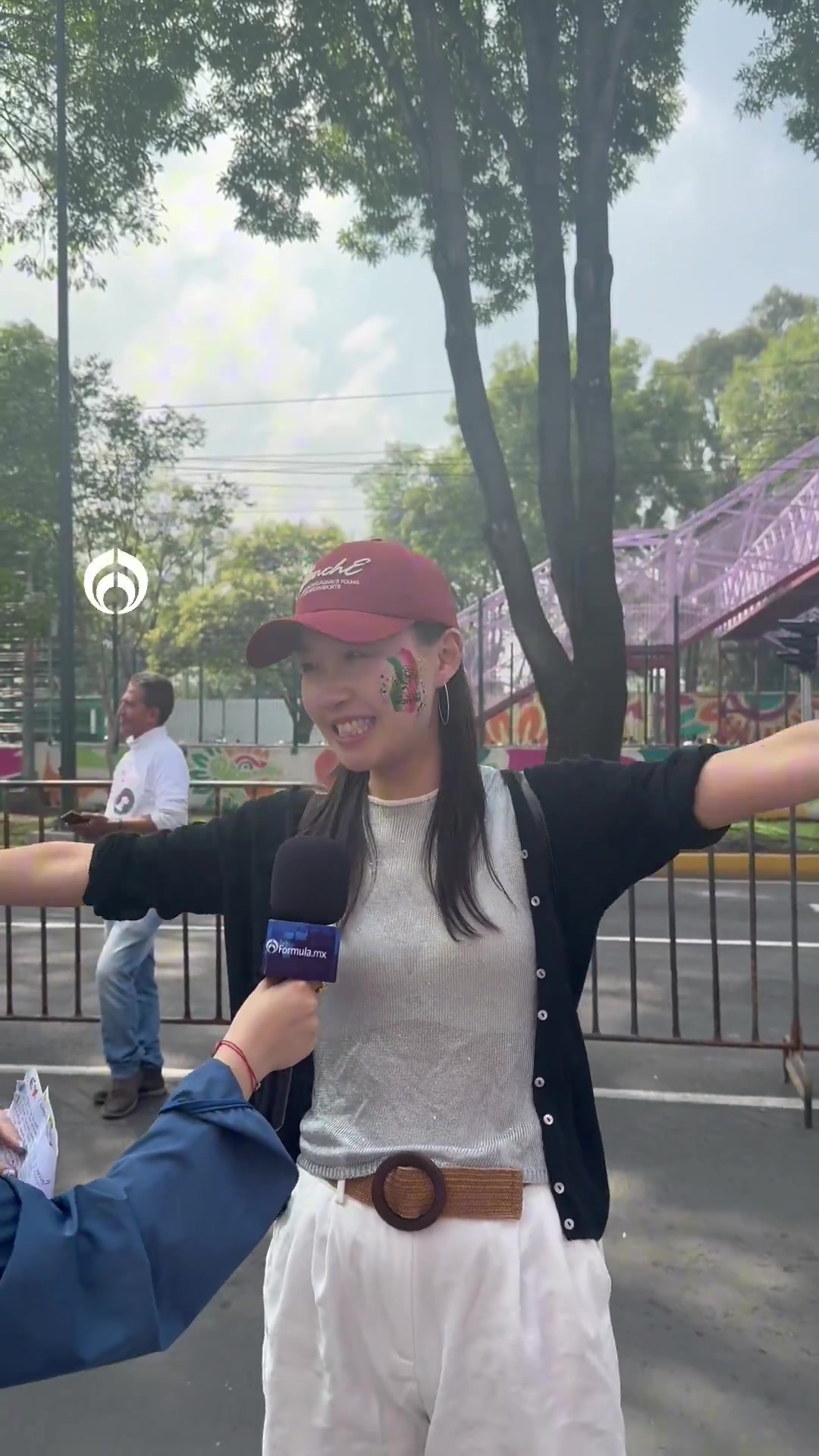 【体育短片】真开心~来自中国上海的女球迷坦白她对塔可饼和墨西