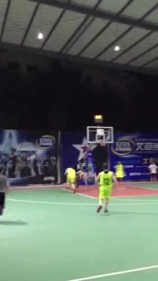 [热门集锦]还原程度一样？民间打野球的都⬆️懂得把时间浪费完