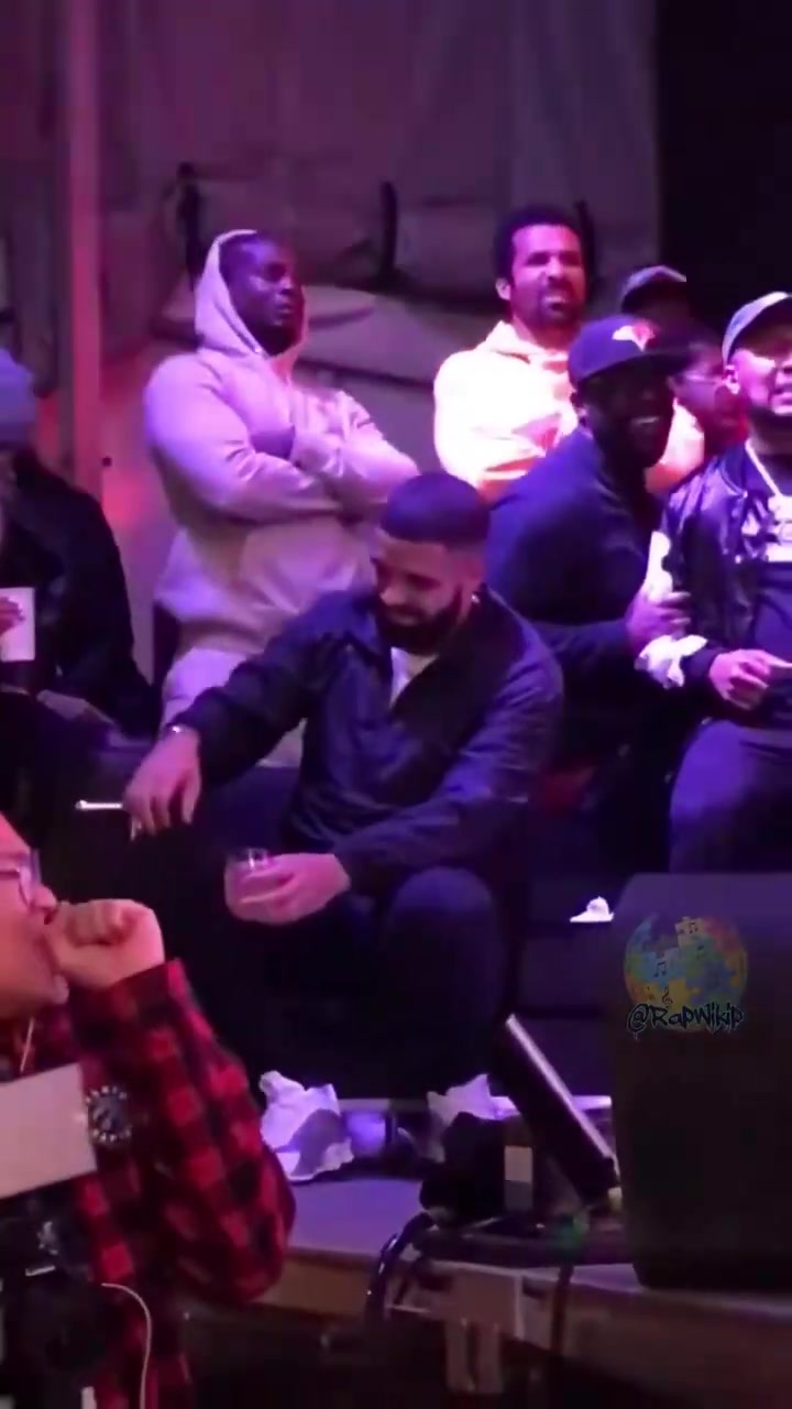 [体育头条]同样的悲剧一轮见证两次！名场面：19年Drake看到克莱总决赛受伤~