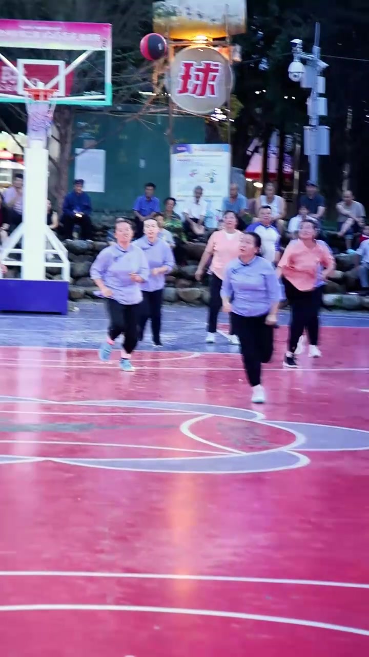 【篮球】你绝对没见过的妈妈级的县篮协篮球队，还有精彩妙传