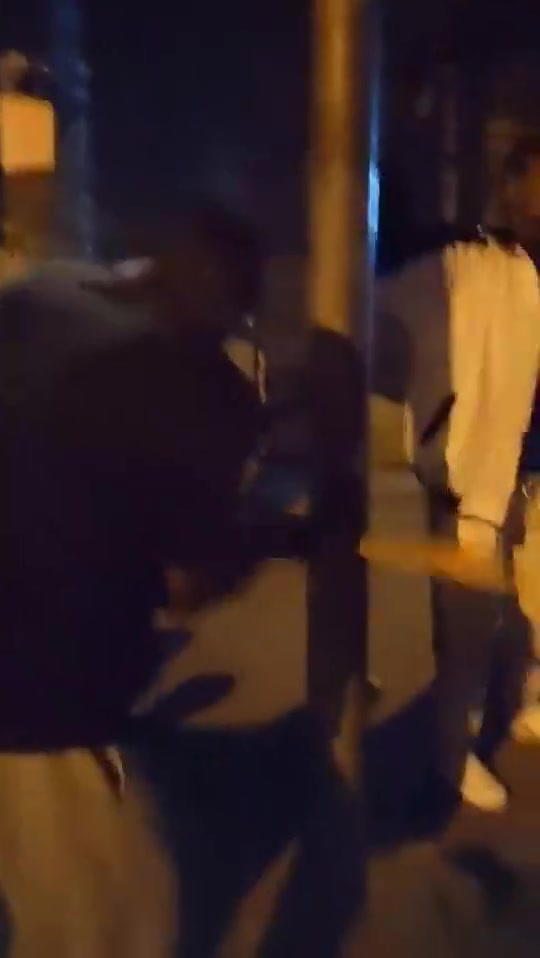 【值得一看】沸腾的夜晚！民主刚果晋级世界杯淘汰赛，街头瞬间变成欢乐海洋！