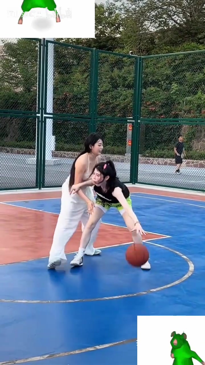 【高光剪辑】这样的防守强⬅️度应该怎么⚽进攻？