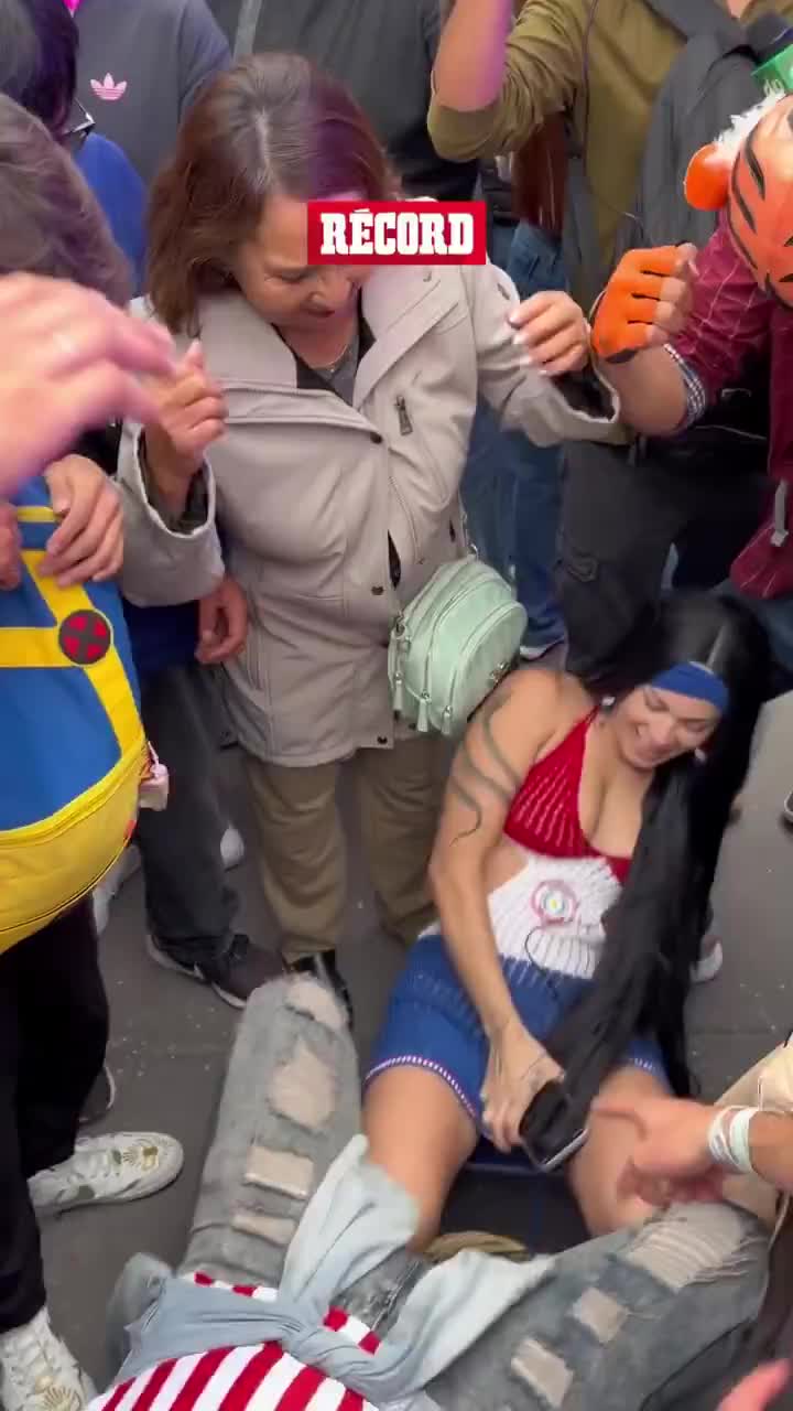 【德国】淘汰德国队晋级！巴拉圭女球迷当场秀起辣舞