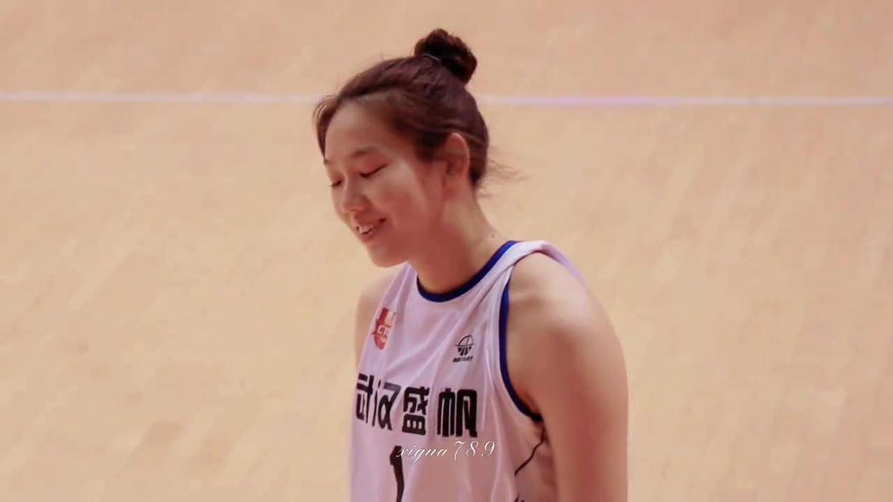 武汉盛帆女篮 “蒋紫涵” 甜美瞬间