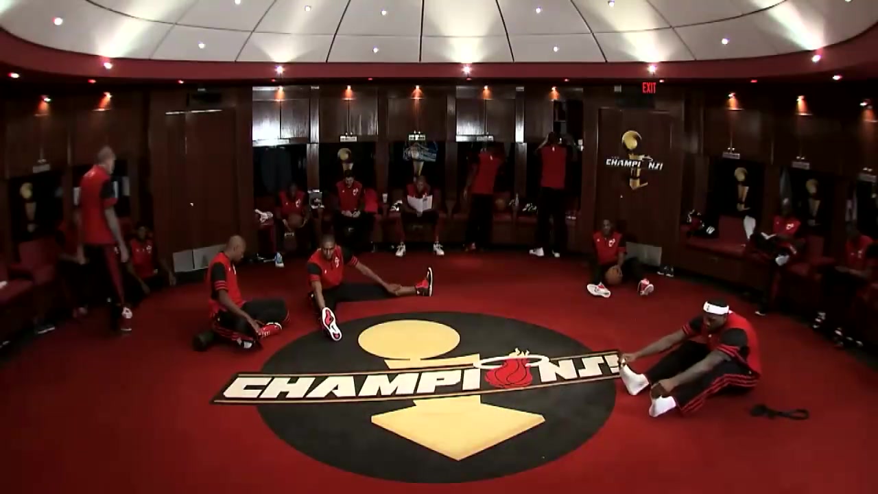 【NBA】疯狂南海岸！回顾当年詹姆斯韦德领衔的哈林摇！