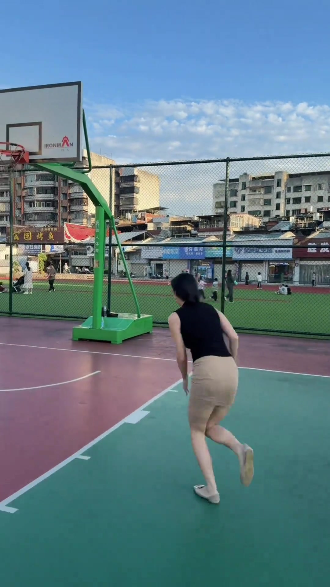 【今日视频】这就是少妇篮球吗？