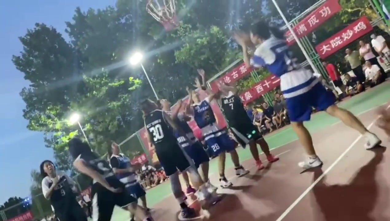 鲤鱼打挺,咚得隆咚呛! 鲤鱼打挺,咚得隆咚呛!