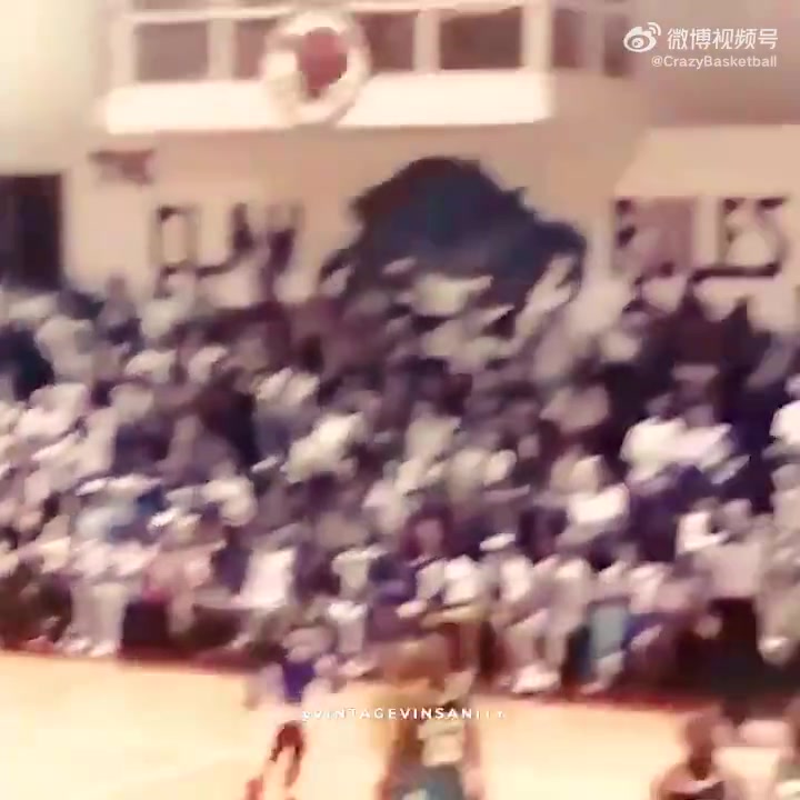 难怪是UFO啊！卡特高中时期炸裂扣篮，天赋肉眼可见