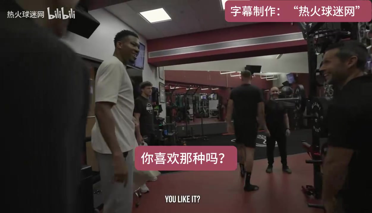 [体育优选视频]字母哥寄语约维奇：赛季初的⬇️广阔空间会让你