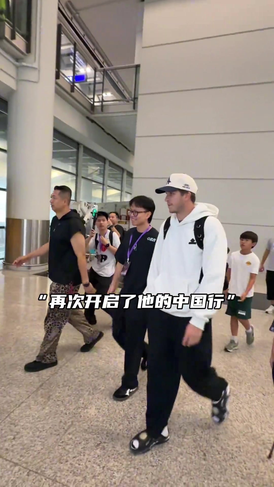 [精选观赛视频]“里夫斯湖人二当家，拿下1.⚾85亿合同后开