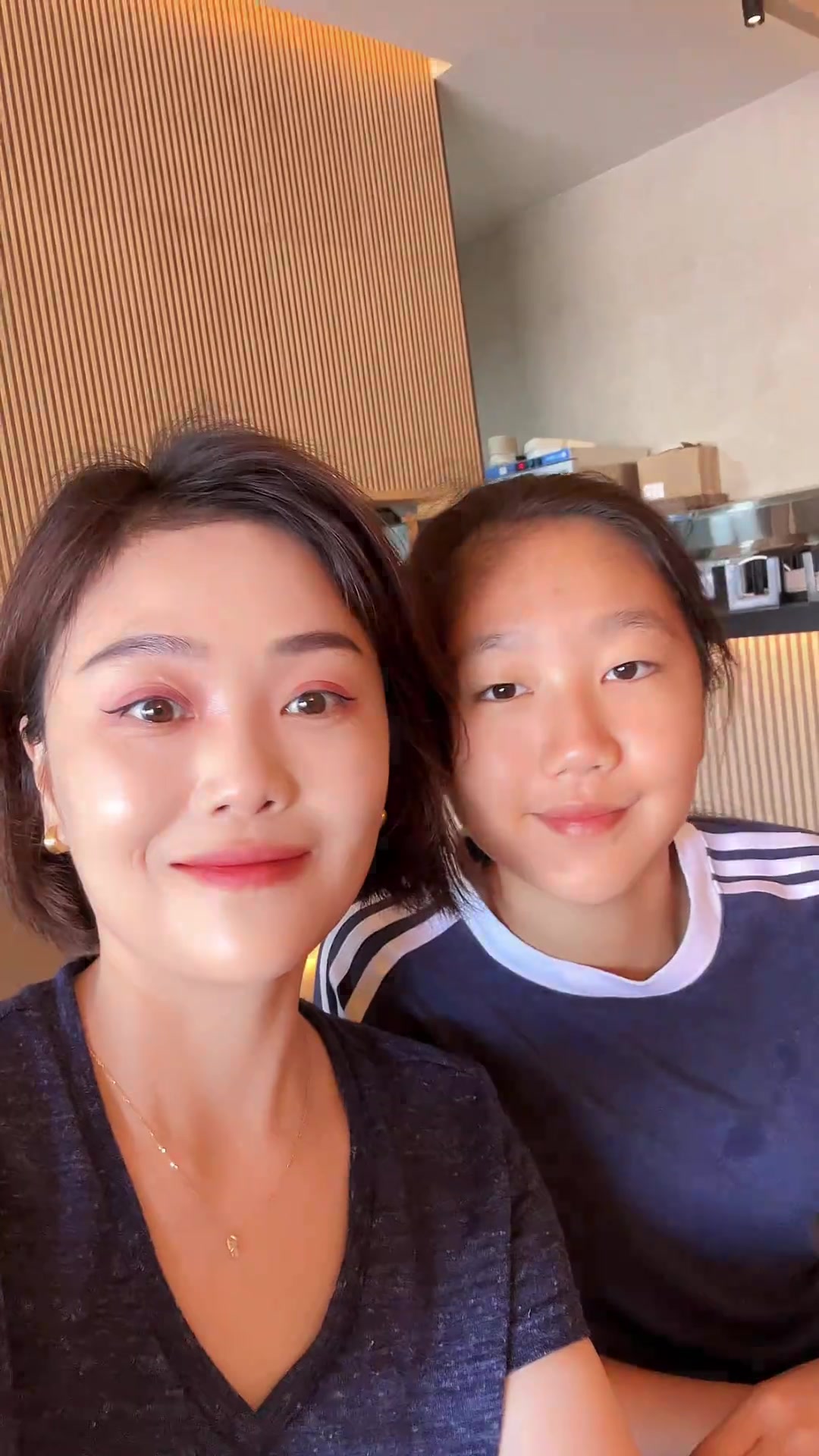 卖了南京一套房，送孩子到西班牙踢球后不后悔？