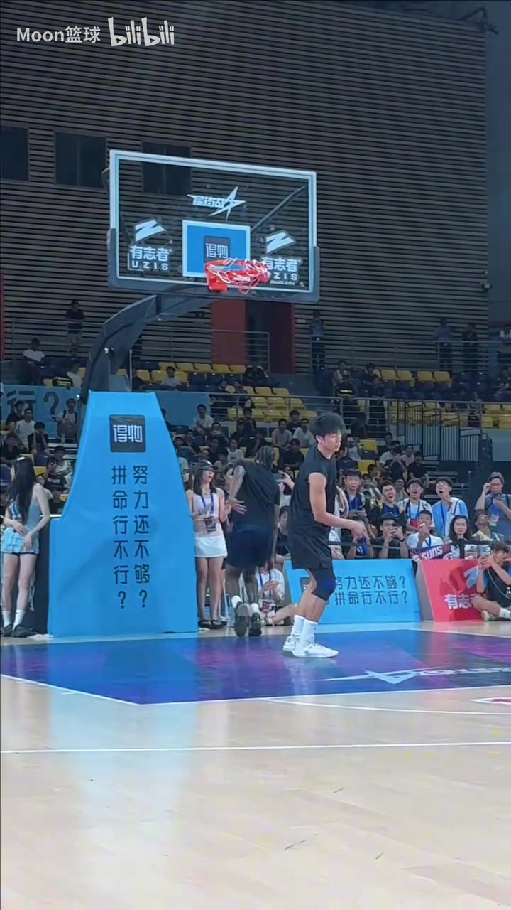 杰伦格林是真打啊 NBA球员认真起来真是太可怕了