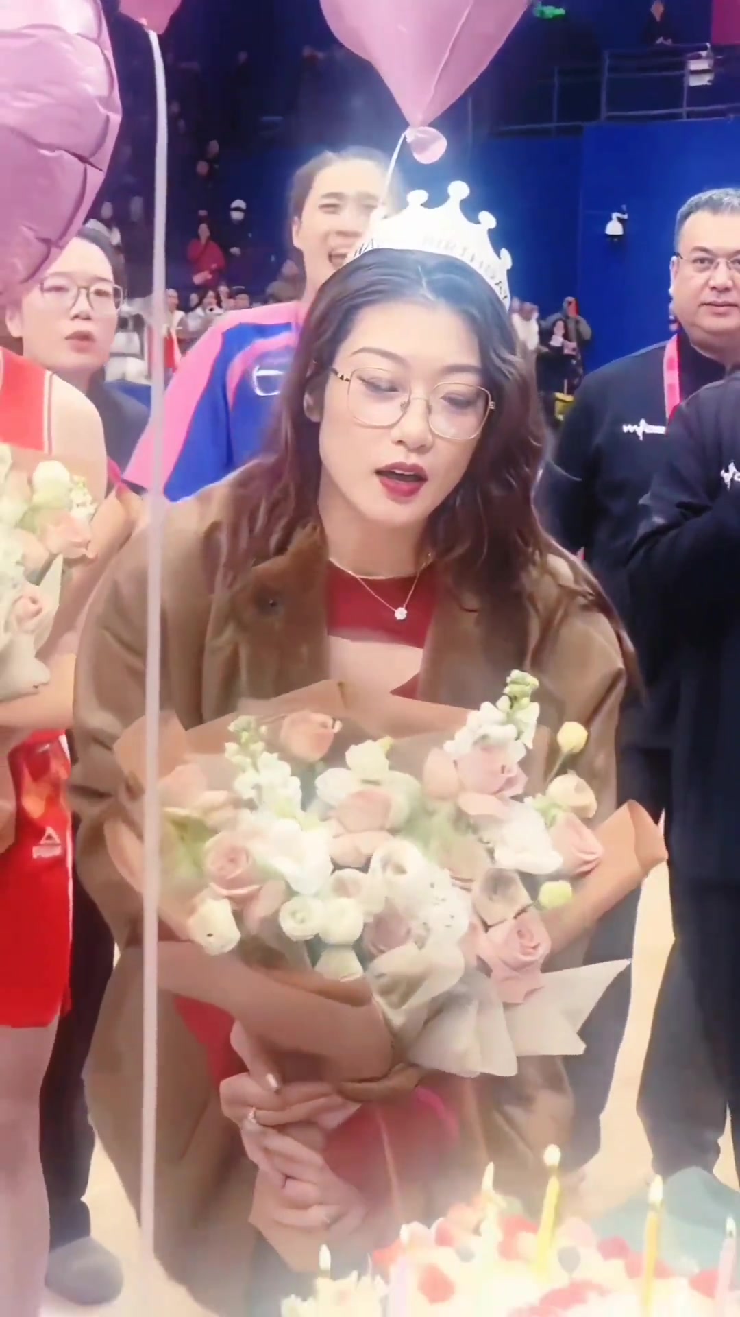 【精彩赛事短片】场✨上是无所畏惧的“勒布⚽朗梦”，场下是温柔