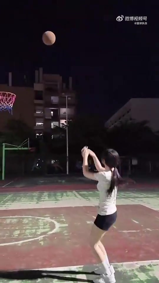 [比赛精编]就小姐姐这套运球⬆️，应该很多吧友都做不了吧？
