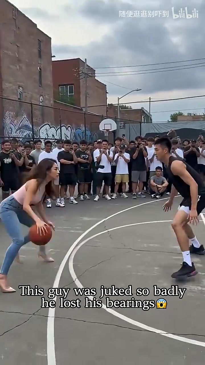 【精彩画面】女子篮球高能名场面!炸裂操作全程看得热血沸腾 【精彩画面】女子篮球高能名场面!炸裂操作全程看得热血沸腾