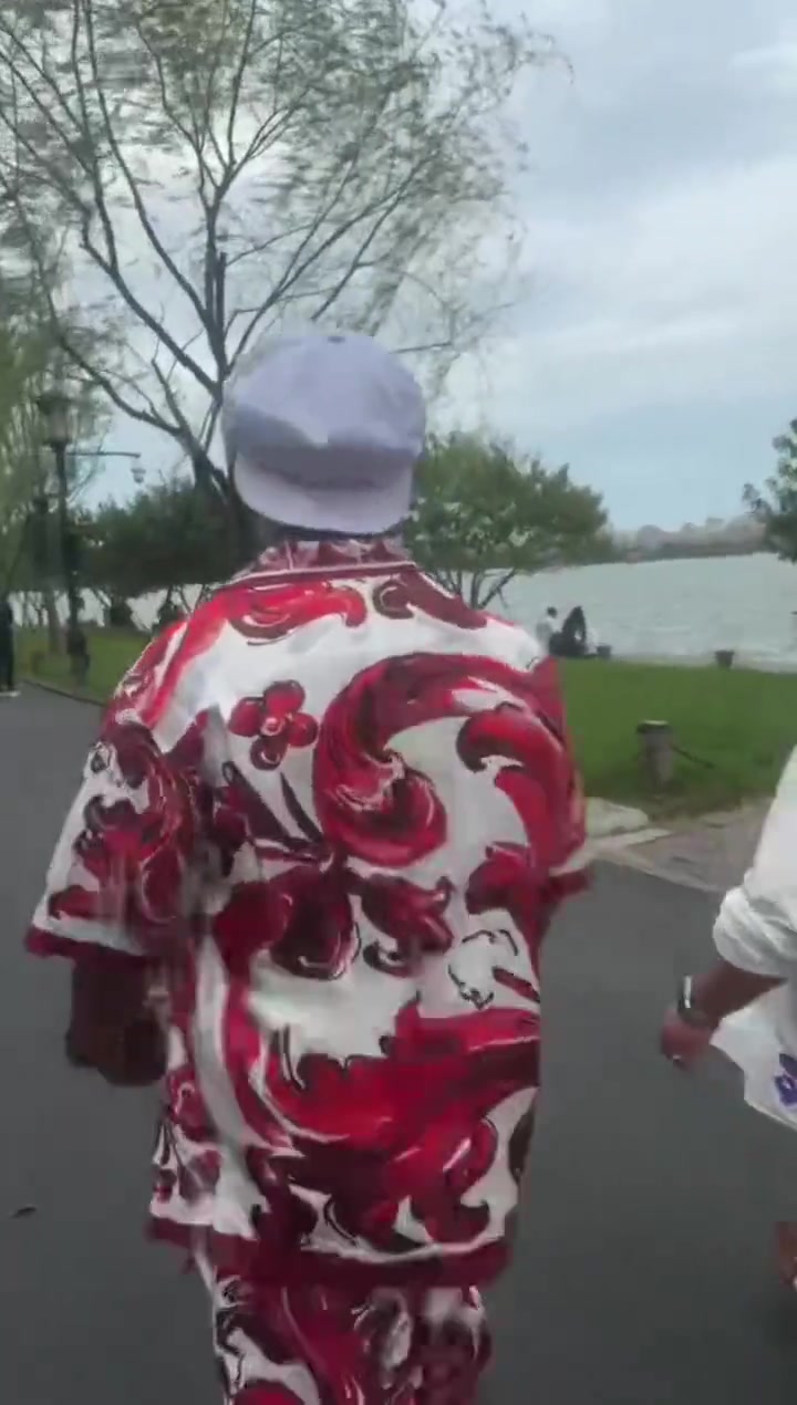 [比赛瞬时回放]看看这是谁？不知道有没有幸运儿，在西湖碰到了