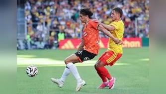 法甲-马马杜·科内破门制胜 洛里昂客场1-0十人朗斯