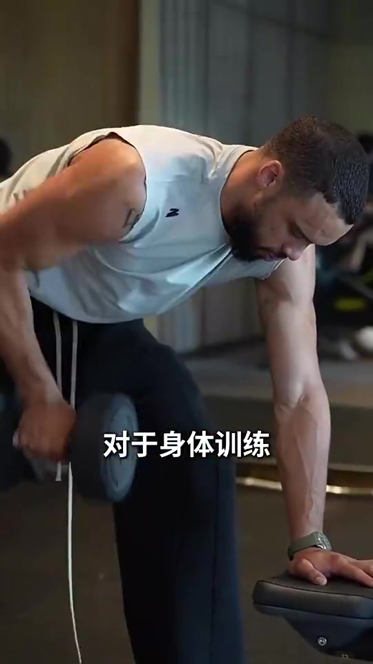 [今日速看]狄龙：休赛期有些人会练得很刻苦，有些人只是为了维