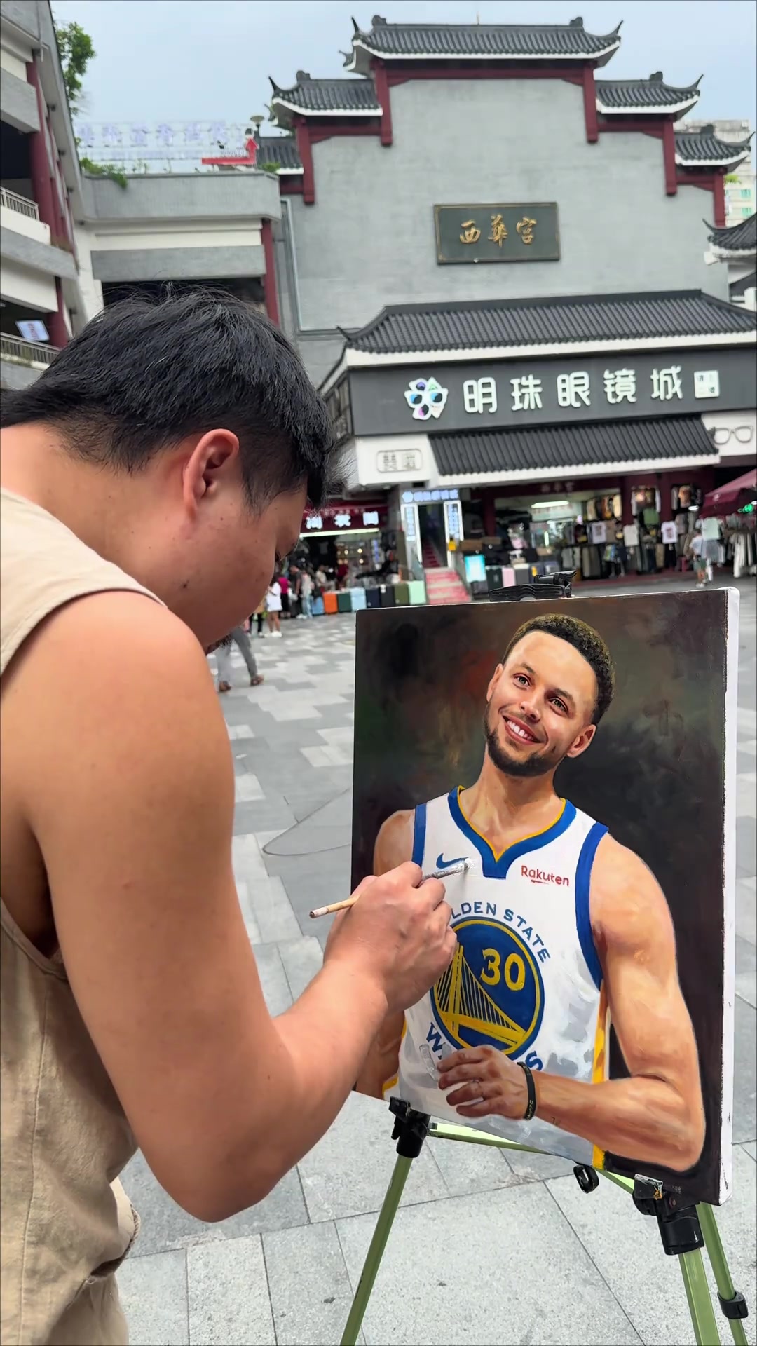 [热门高光]一副多少钱？民间牛人路边画库里油画像 看着是真的