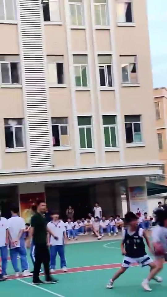 [实战片段]额...说出来你可能不信，打班赛被隔壁班的✨女生