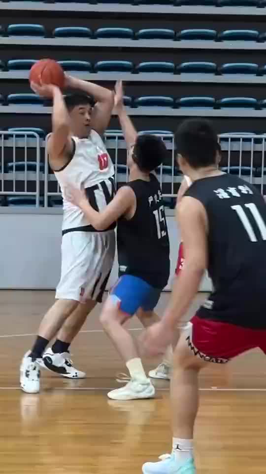 [关键时刻]说他是球场老大爷的天花板，应该没什么争议吧？