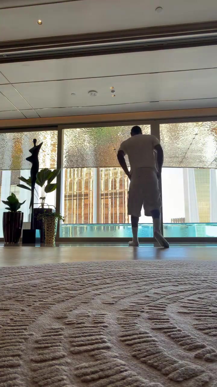 依然地板视角!威少在澳门的热舞~ 依然地板视角!威少在澳门的热舞~
