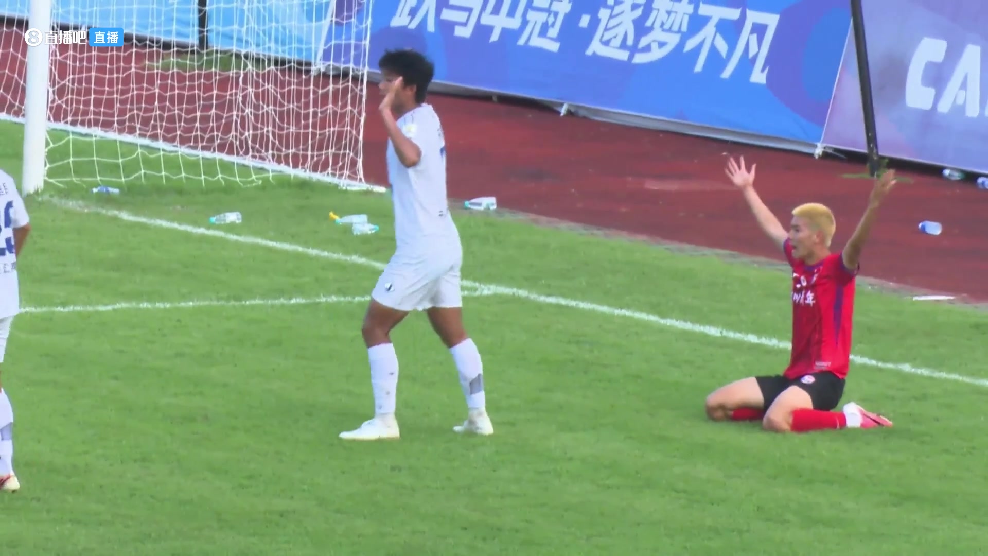 中冠联赛现争议判罚！你认为这球是点球吗？！