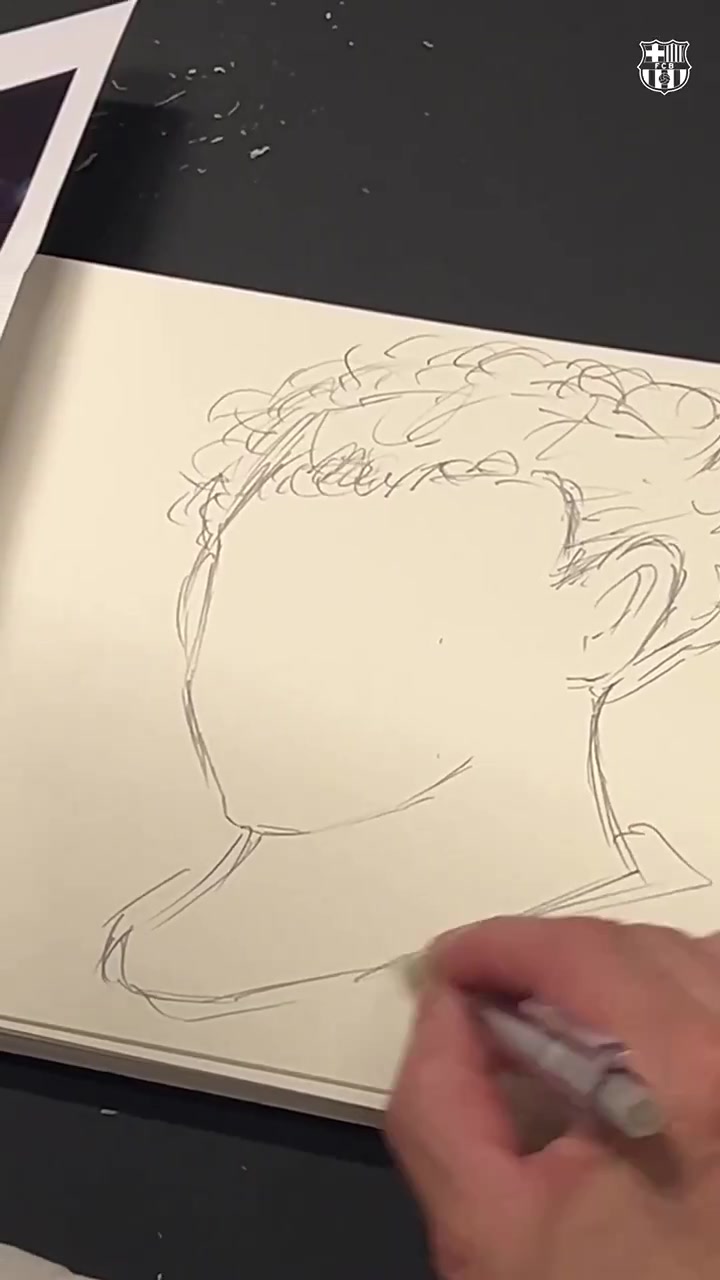 【赛后集锦】这是亚马尔足球小将作者高桥阳一画亚马尔