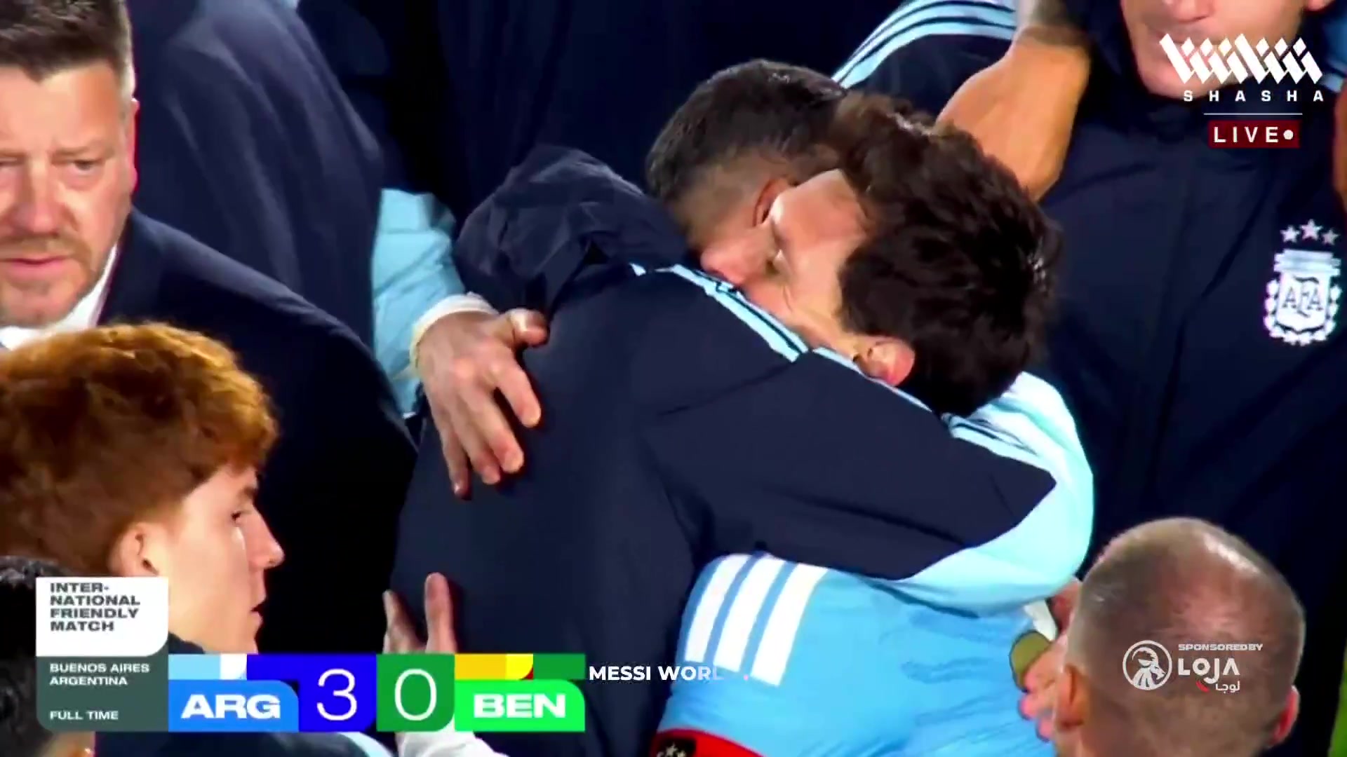 【今日焦点视频】⚽看破防了！赛后梅西与迪马利亚深情拥抱，老战