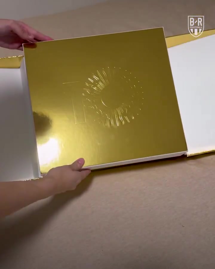 全球限量215双❗️开箱梅西限量典藏版球鞋 全球限量215双❗️开箱梅西限量典藏版球鞋