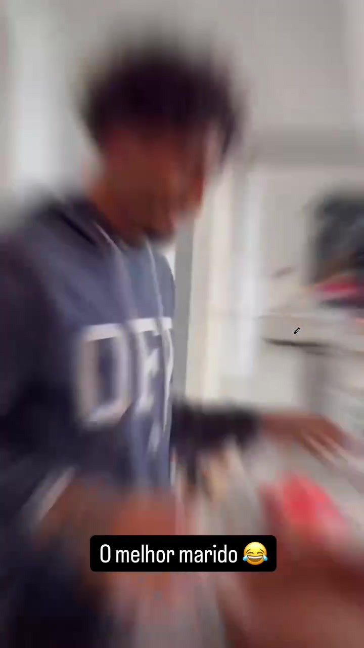这做的是啥？来看此前妻子镜头中的巴西厨师拉菲尼亚