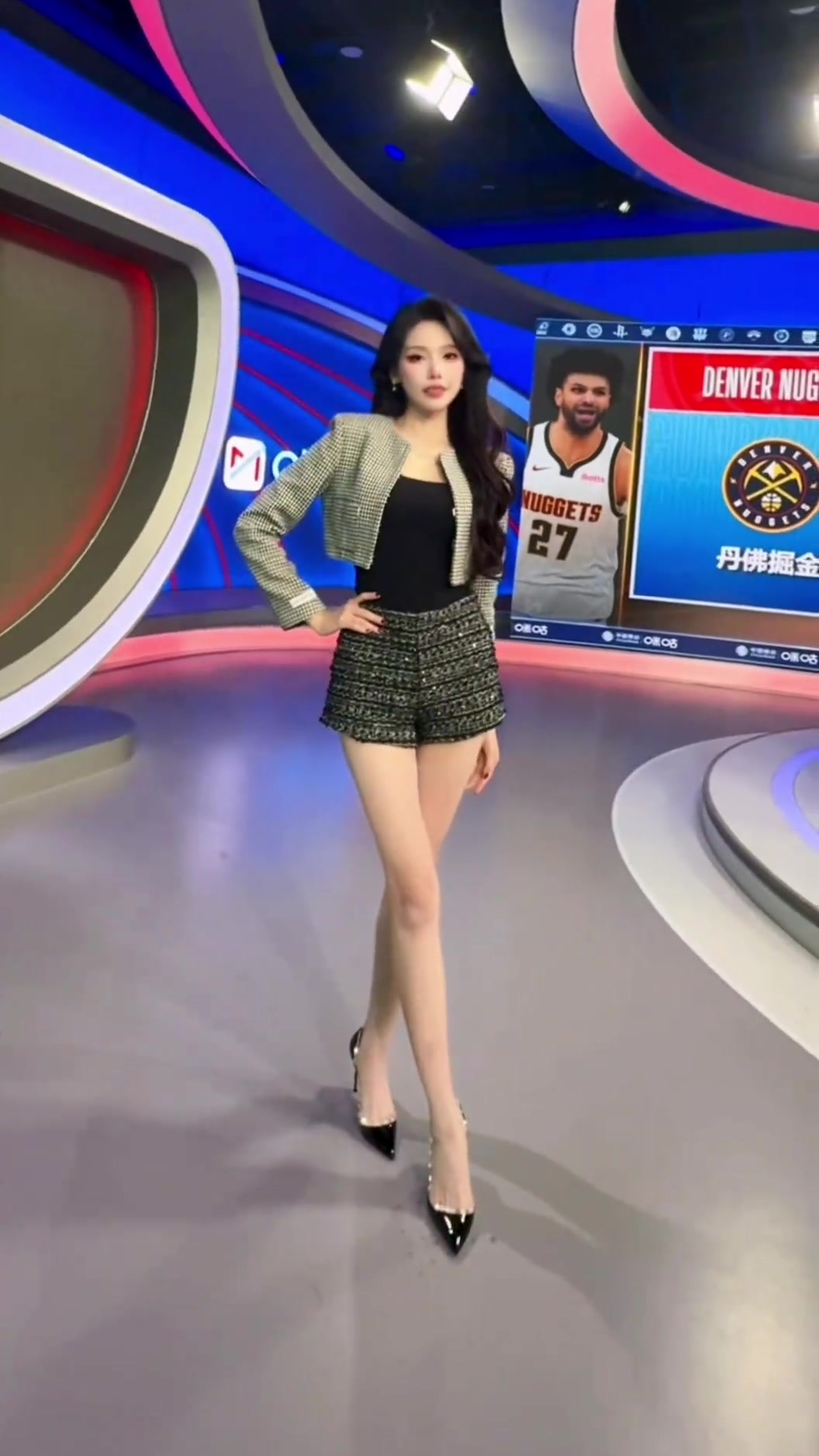 这腿是真的长！美女主持人小太阳社媒晒：没发现长得高的坏处！