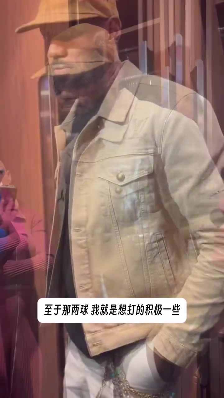 谈关键补篮?詹姆斯谦虚:马克西吸引防守 我当时只是位置很好 谈关键补篮?詹姆斯谦虚:马克西吸引防守 我当时只是位置很好