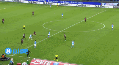 意甲-莱奥双响迪亚斯传射萨56一条龙 米兰4-0大胜那不勒斯升第三