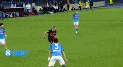 意甲-莱奥双响迪亚斯传射萨56一条龙 米兰4-0大胜那不勒斯升第三