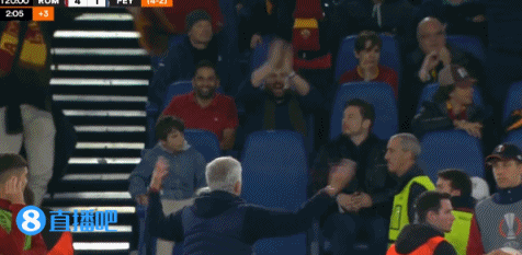 勒沃库森中场：穆里尼奥总是试图在比赛中表演，让球迷们支持他