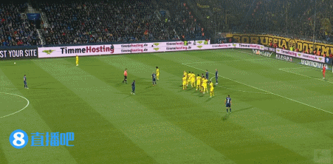 德甲-阿德耶米破门裁判判罚引争议 多特1-1波鸿先赛领先拜仁2分